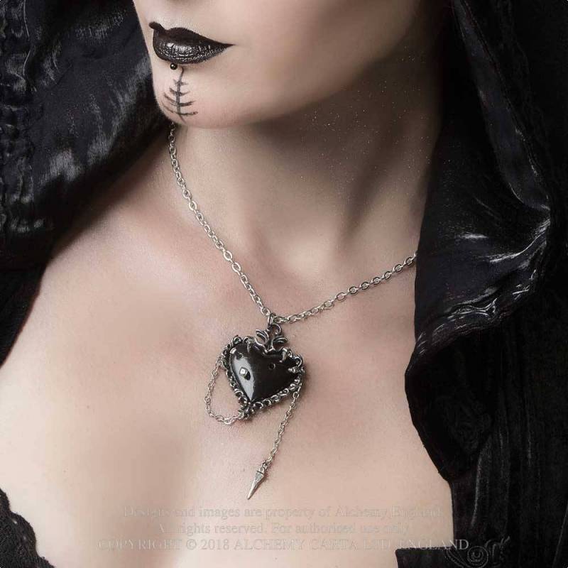 Witch Heart Necklace P855